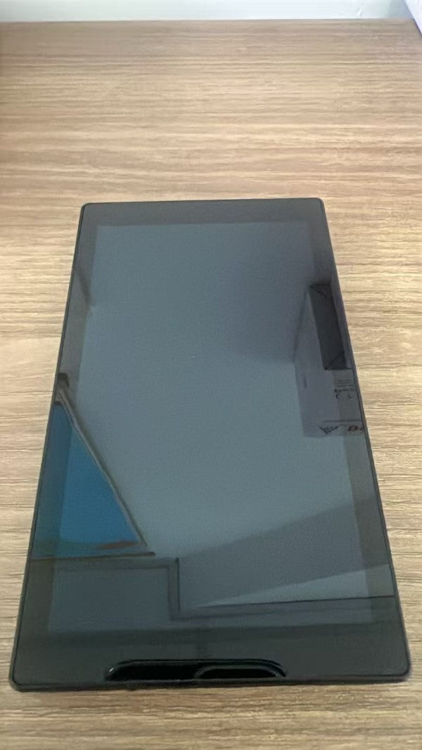 Schermo integrato (con porta di rete) (5,5 pollici) Per modello: PT035 PT036